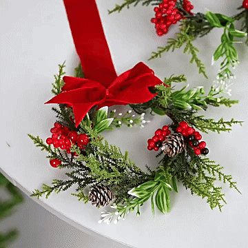 🎅Early Christmas Sale-🎄Christmas Mini Window Wreaths with Ribbon Bows & Red Berries